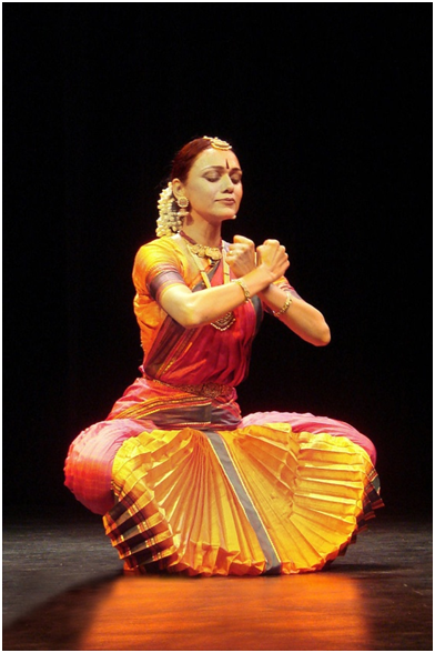 Indian classical dancer | Bharatanatyam dancer, Bharatanatyam, Bharatanatyam  poses